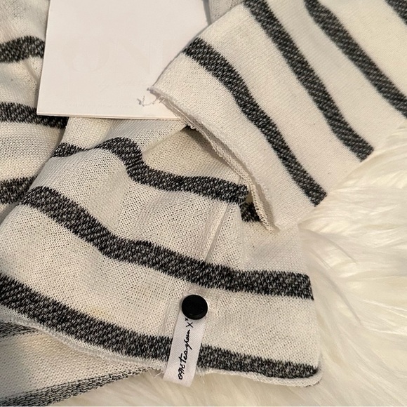 One Teaspoon Stripe Long Sleeve Journal Top in Black/Cream Size Small - Picture 6 of 8